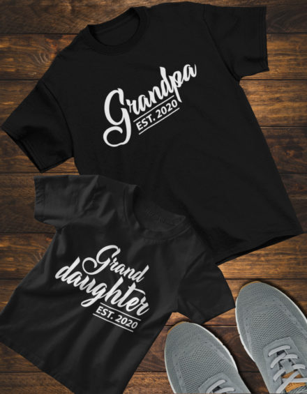 "GRANDPA-GRANDDAUGHTER ESTABLISHED 2020" - Paare Partnerlook ("Opa&Enkelin")-2 Tshirts