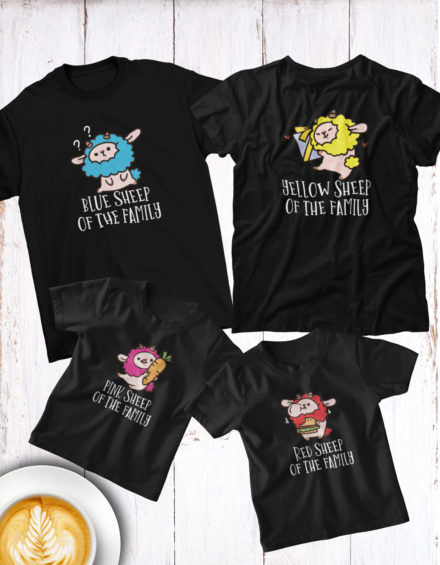 "BLUE,YELLOW,RED,PINK SHEEP OF THE FAMILY" - Paare Partnerlook ("Familie") - 4 Tshirts